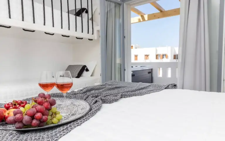 quadruple room jacuzzi (7)